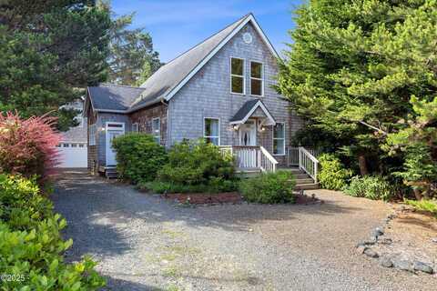 140 Monterey Avenue, Lincoln City, OR 97367