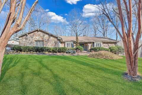 4921 Hunting Hills DR, Roanoke, VA 24018