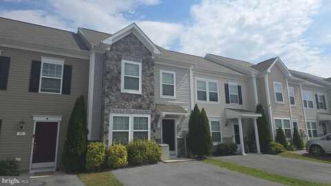 19 TEAKWOOD DR, MARTINSBURG, WV 25404