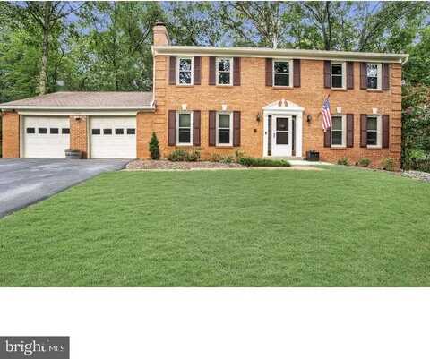 12147 HOLLY KNOLL CIR, GREAT FALLS, VA 22066