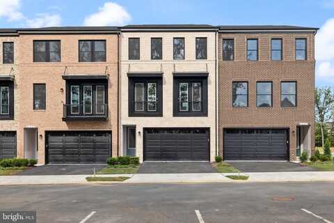 42223 SHINING STAR SQ, BRAMBLETON, VA 20148
