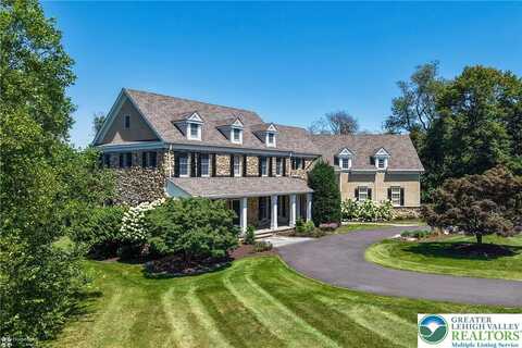 2021 Sir Walters Way, Shamokin, PA 18055
