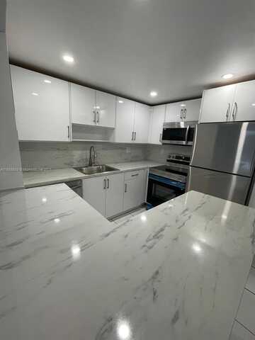 1465 NE 123rd St, North Miami, FL 33161