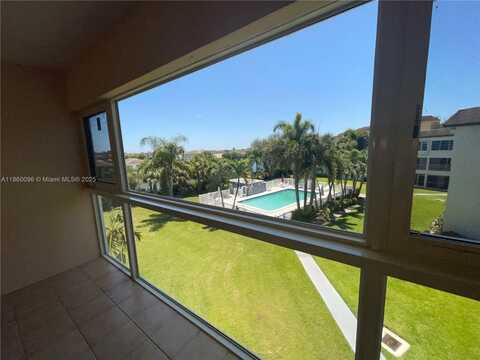 4200 Crystal Lake Dr, Deerfield Beach, FL 33064