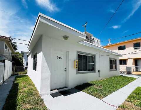 1001 Bay Dr, Miami Beach, FL 33141