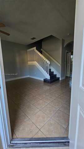 2851 W Prospect Rd, Tamarac, FL 33309