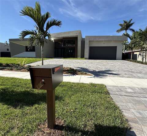45 NW 158th St, Unincorporated Dade, FL 33169