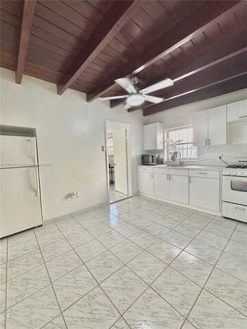 618 E 24th St, Hialeah, FL 33013