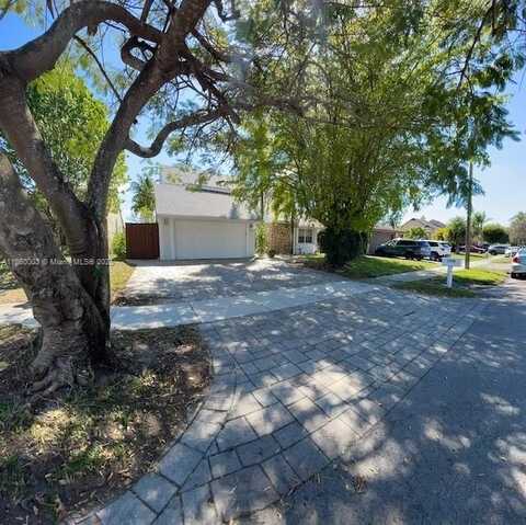 1350 S Fieldlark Ln, Homestead, FL 33035