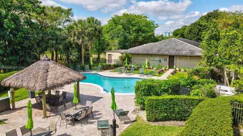6020 NW 44th St, Lauderhill, FL 33319