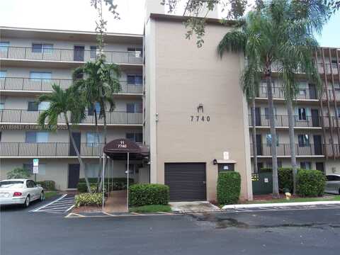 7740 NW 50th St, Lauderhill, FL 33351