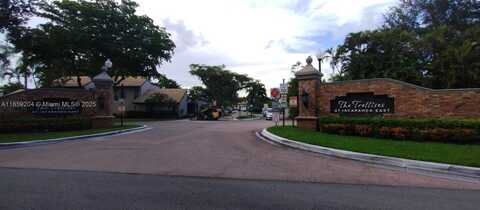 9719 N New River Canal Rd, Plantation, FL 33324