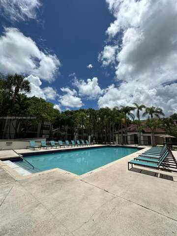 550 S Park Rd, Hollywood, FL 33021