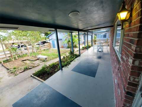 729 NE 6th St, Hallandale Beach, FL 33009