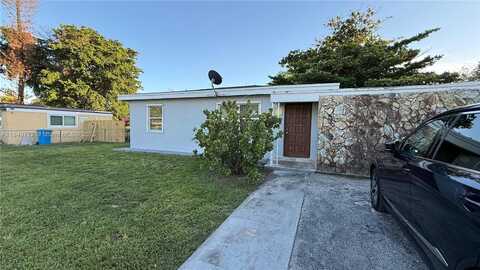 24 Miami Gardens Rd, West Park, FL 33023