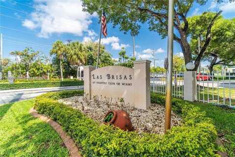 7125 NW 186th St, Hialeah, FL 33015