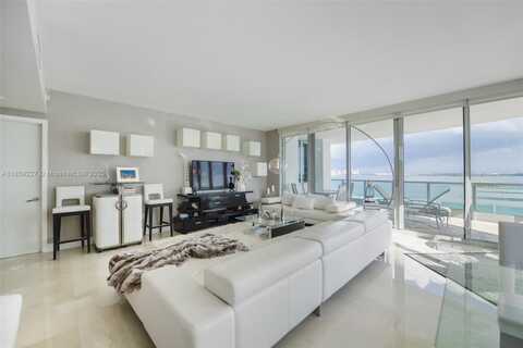 1331 Brickell Bay Dr, Miami, FL 33131