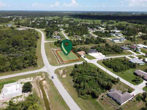 5001 S Peachtree Cir, Labelle, FL 33974