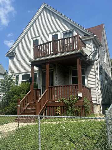 3122 N 21 St, Milwaukee, WI 53206