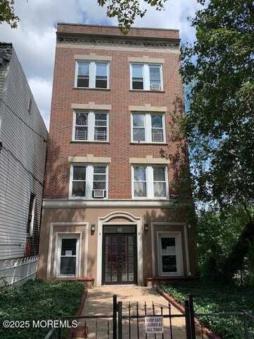 40 Booraem Avenue, Jersey City, NJ 07307