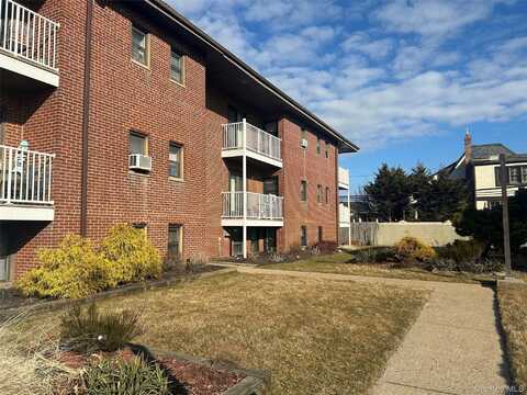475 W Broadway, Long Beach, NY 11561