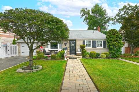 2280 Hynes Place, Bellmore, NY 11710