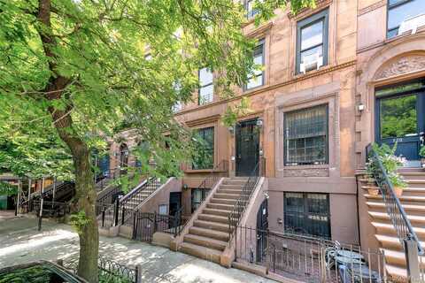 118 W 136TH Street, New York (Manhattan), NY 10030