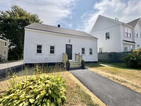 24 York Street, Kennebunk, ME 04043