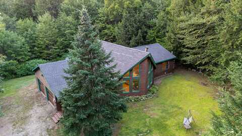 24 Stone House Court, Whitefield, ME 04353