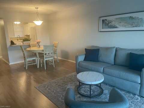 200 Forest Lakes, NAPLES, FL 34105