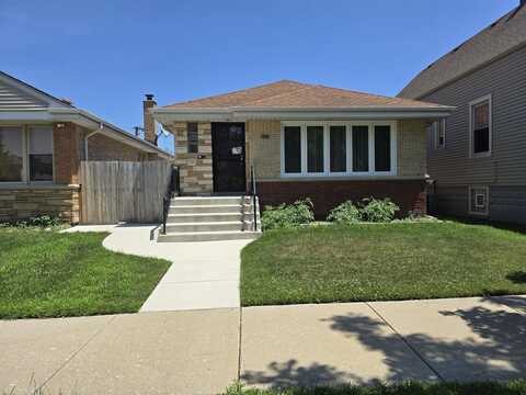 5151 N Meade Avenue, Chicago, IL 60630