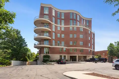 520 S Washington Street, Naperville, IL 60540