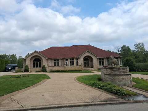 304 Royal Oak Drive, Steger, IL 60475