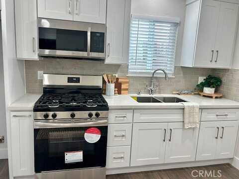 1913 Nipomo Avenue, Long Beach, CA 90815