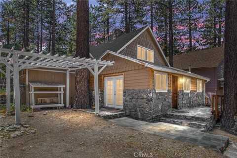 1329 Helen Street, Wrightwood, CA 92397