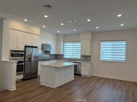 277 Lynx, Irvine, CA 92618