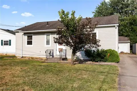 371 Brandtson Avenue, Elyria, OH 44035