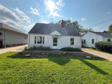 1254 Elmwood Road, Mayfield Heights, OH 44124