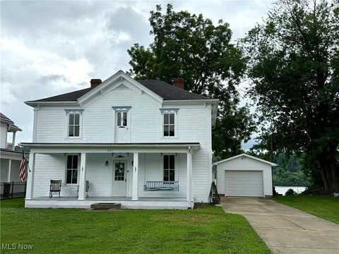 907 Park Avenue, New Matamoras, OH 45767