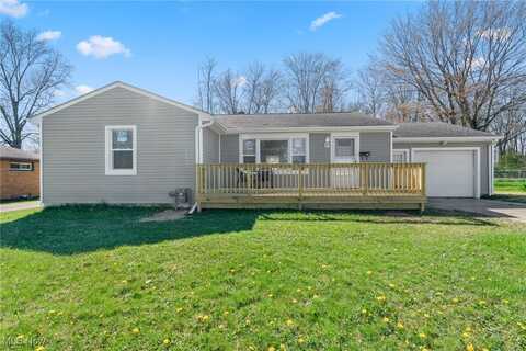 914 Pinecrest Road, Girard, OH 44420