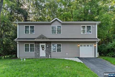 53 Larchmont Drive, West Milford, NJ 07421