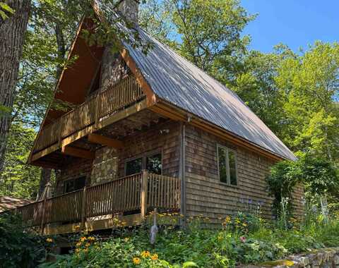 9 Autumn Lane, Newbury, NH 03255