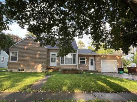 106 N 8TH ST, Pocahontas, IA 50574