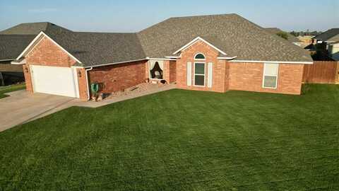 3105 Deer Run, Altus, OK 73521