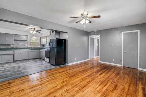 325 17th Street SW, Paris, TX 75460