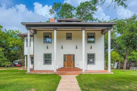 705 S Houston Street, Kaufman, TX 75142
