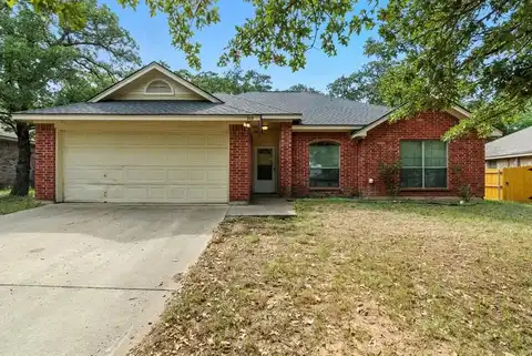749 Oak Park Drive, Azle, TX 76020
