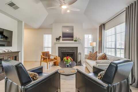 2306 Kenley Street, Fort Worth, TX 76107