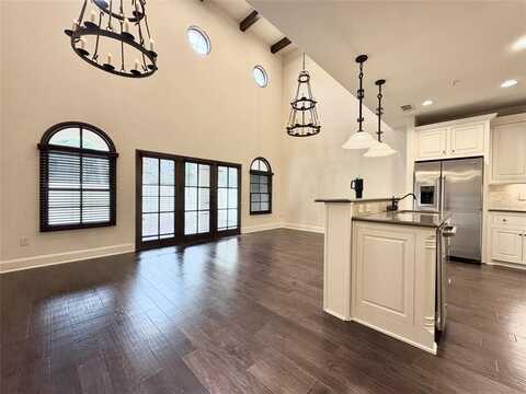 2510 N Henderson, Dallas, TX 75206