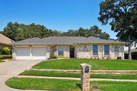 1000 Forest Trail Court, Euless, TX 76039